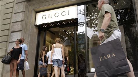 gucci paseo de gracia|Alunizaje en el Gucci de Barcelona .